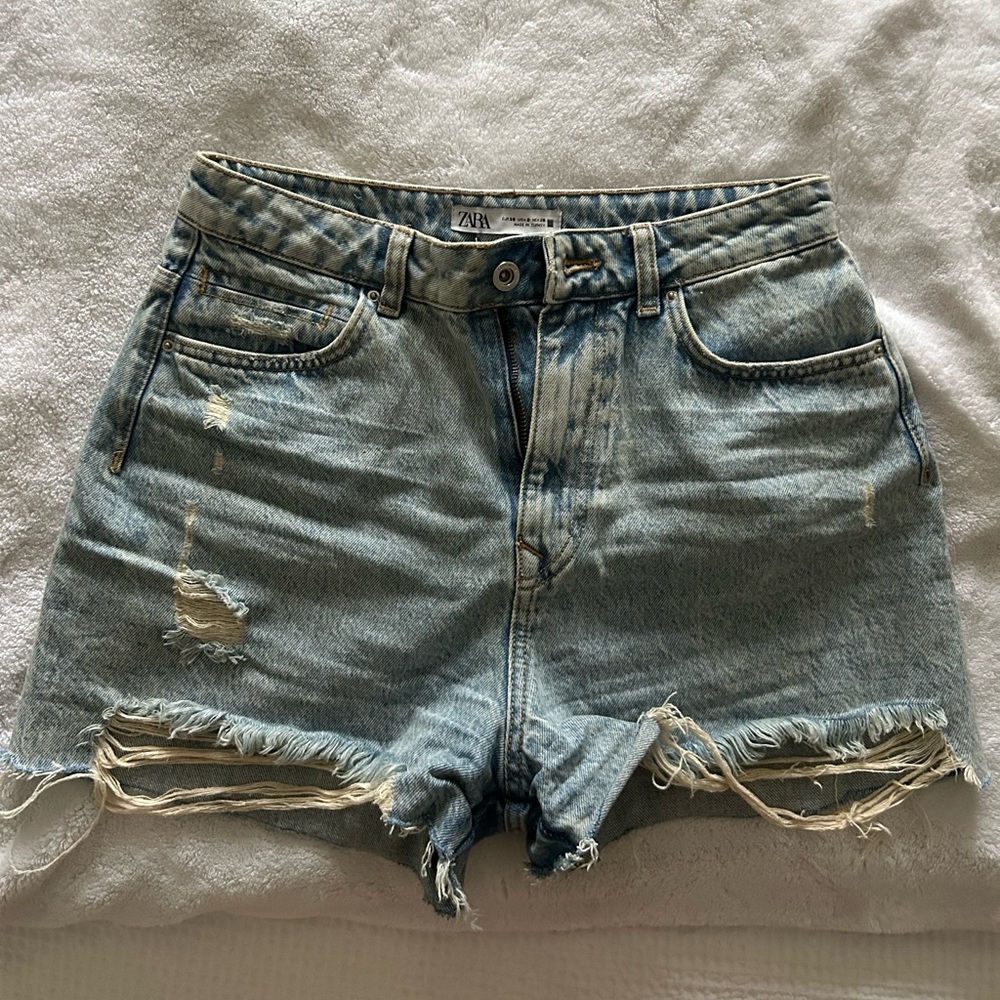 Zara size 6 Jean shorts